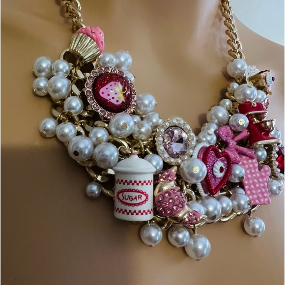 New Betsey Johnson BAKING CHARMS SHAKER COLLAR NECKLACE - Picture 11 of 11